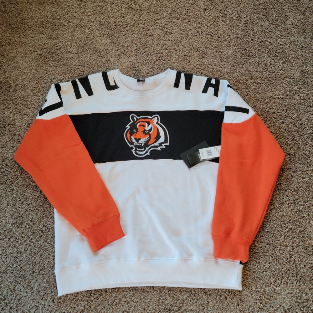 Cincinnati Bengals Vintage Looking Embroidered Sweatshirt